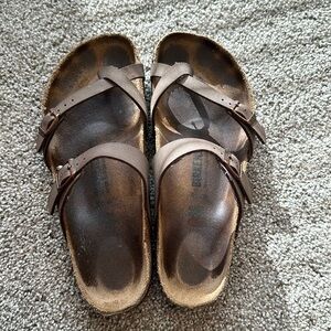 **Well Loved Birkenstock Mayari**